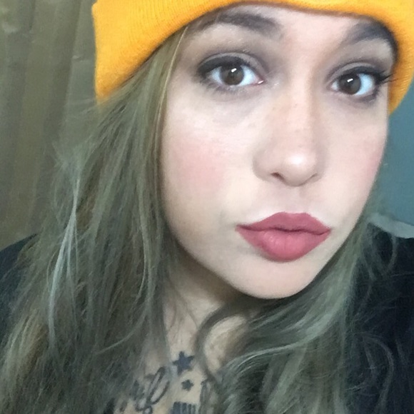 Meet your Posher, Samantha - Picture 1 of 1